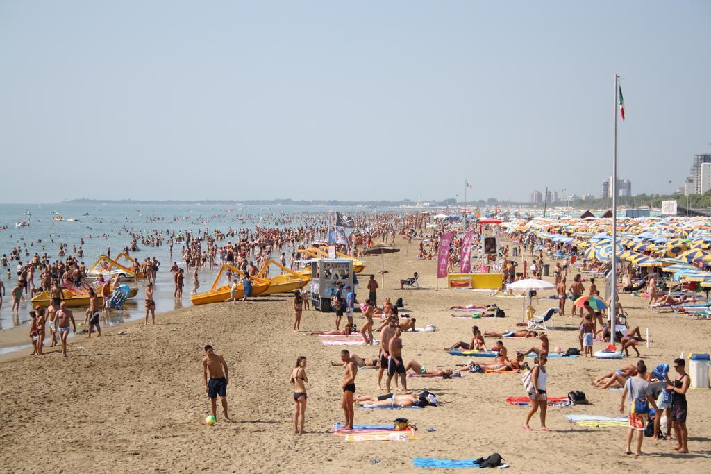 Hotel Zen Lignano Sabbiadoro Zewnętrze zdjęcie